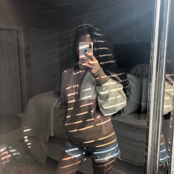 Champion Tops - Champion Colorblock sweatshirt